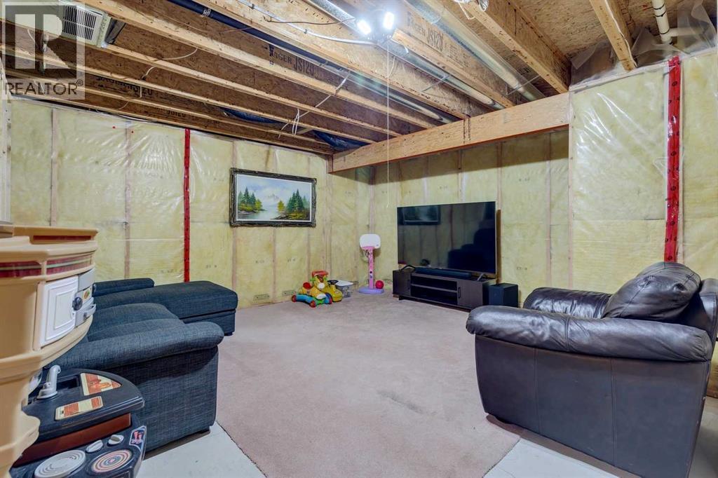 16 Henderson Bay NE, Langdon, Alberta  T0J 1X1 - Photo 25 - A2334242