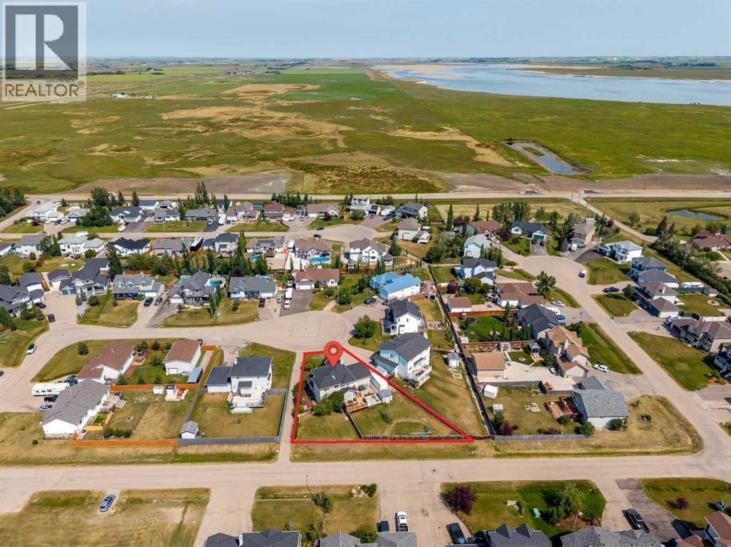 16 Henderson Bay NE, Langdon, Alberta  T0J 1X1 - Photo 36 - A2334242