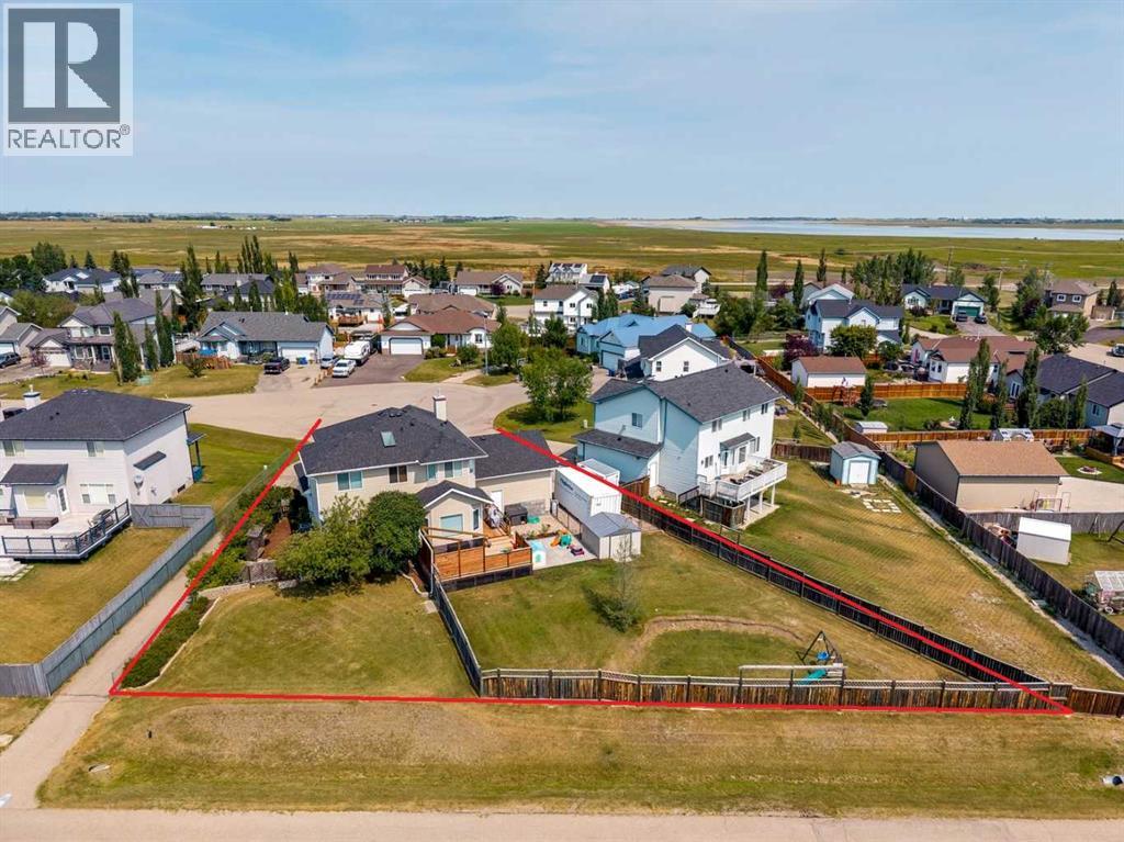 16 Henderson Bay NE, Langdon, Alberta  T0J 1X1 - Photo 35 - A2334242