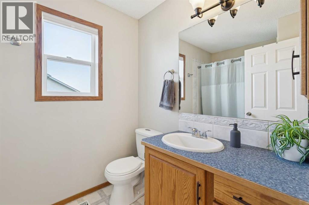 16 Henderson Bay NE, Langdon, Alberta  T0J 1X1 - Photo 23 - A2334242
