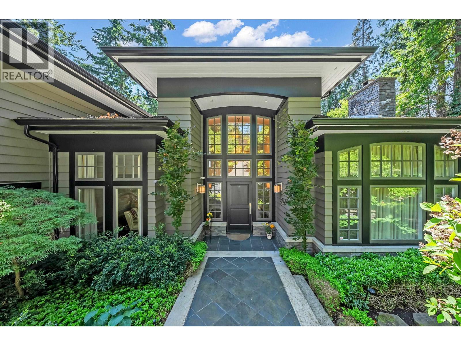 4668 Clovelly Walk, West Vancouver, British Columbia  V7W 1H5 - Photo 3 - R3152679