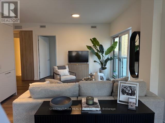 603 - 863 St Clair Avenue, Toronto, Ontario M6C 0B2 - Photo 7 - C13612466