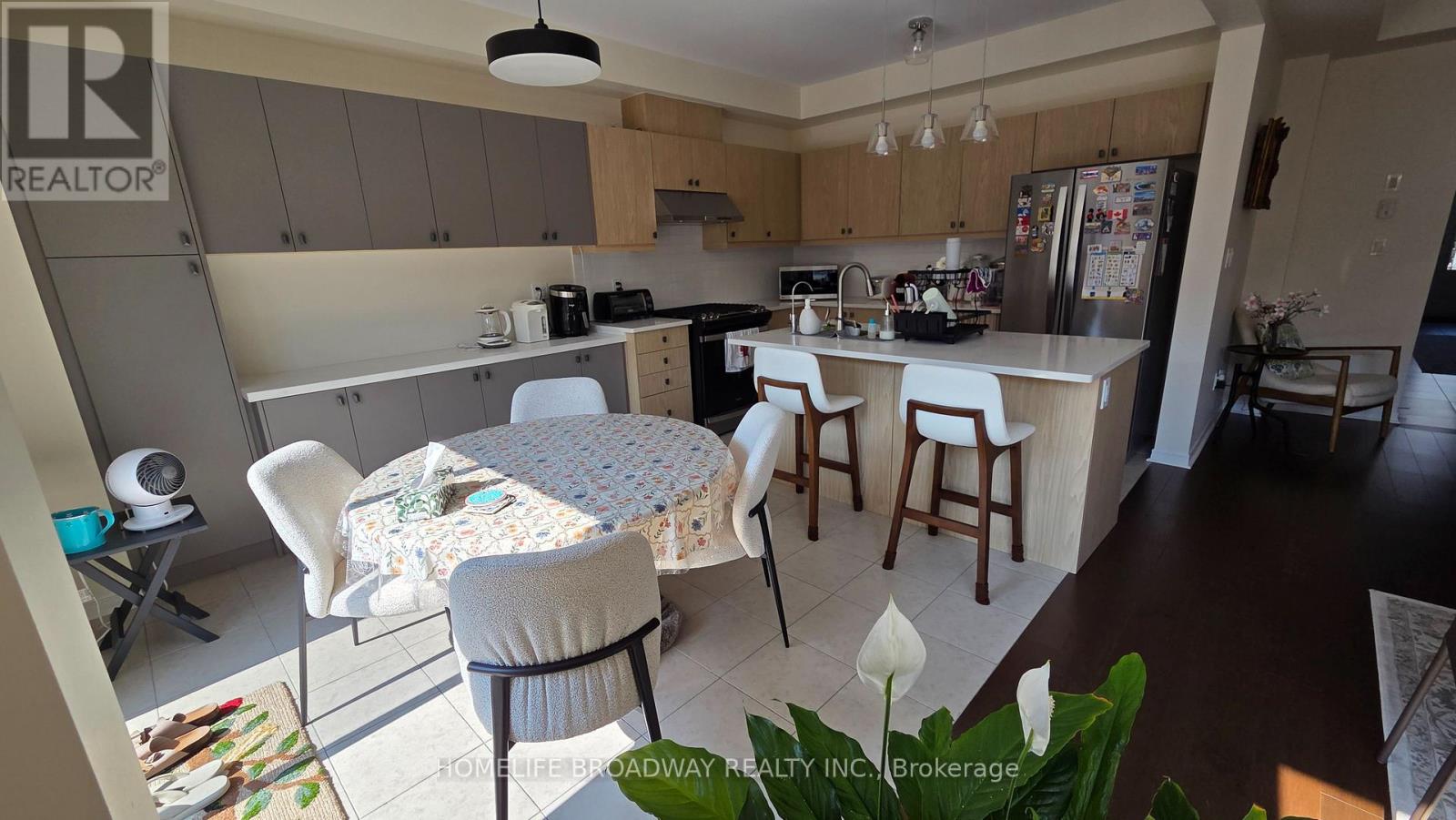 112 Ness Drive, Richmond Hill, Ontario  L4S 0K7 - Photo 9 - N13629524