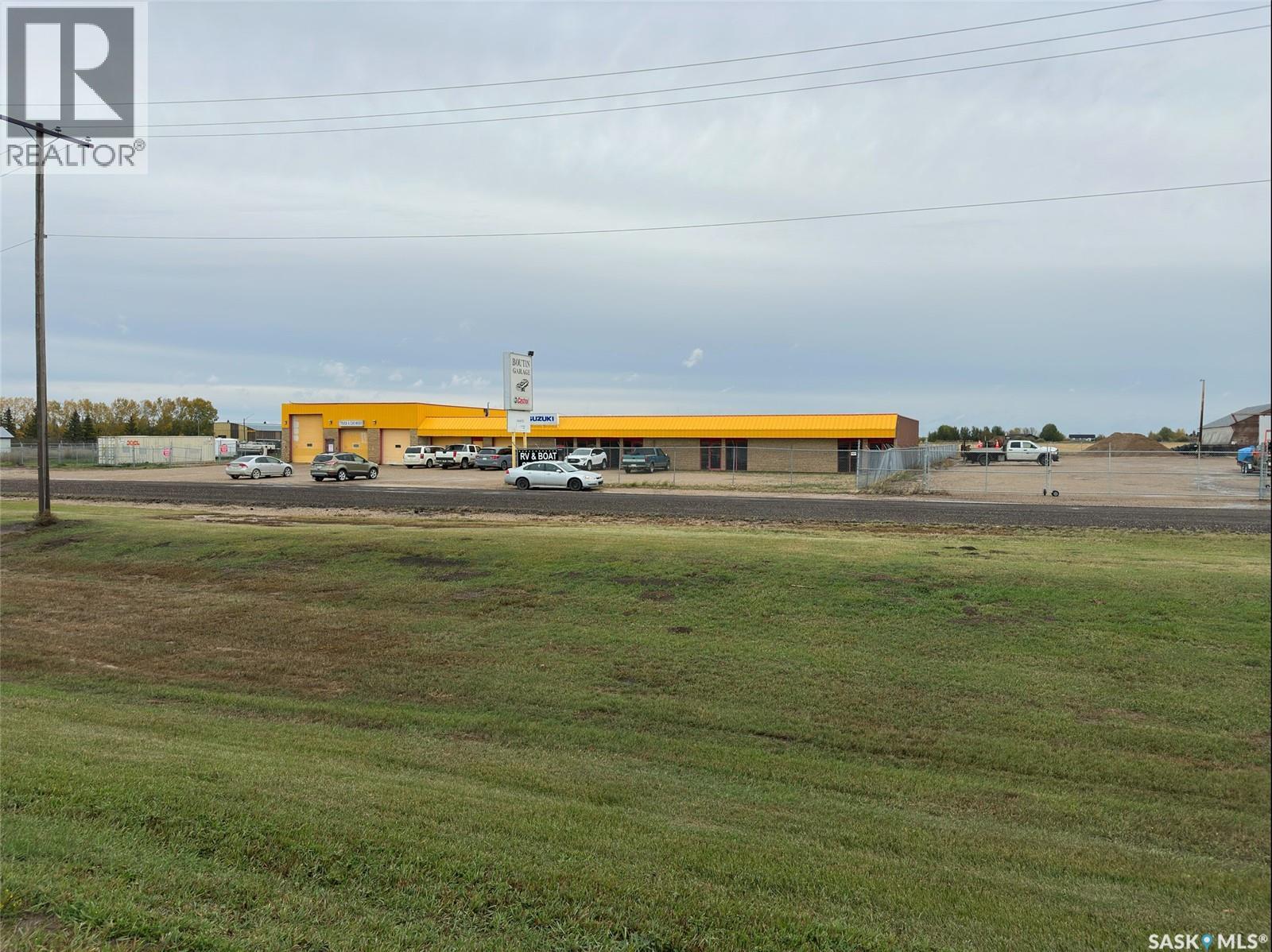 105 2 Highway S, Wakaw, Saskatchewan  S0K 4P0 - Photo 4 - SK044429