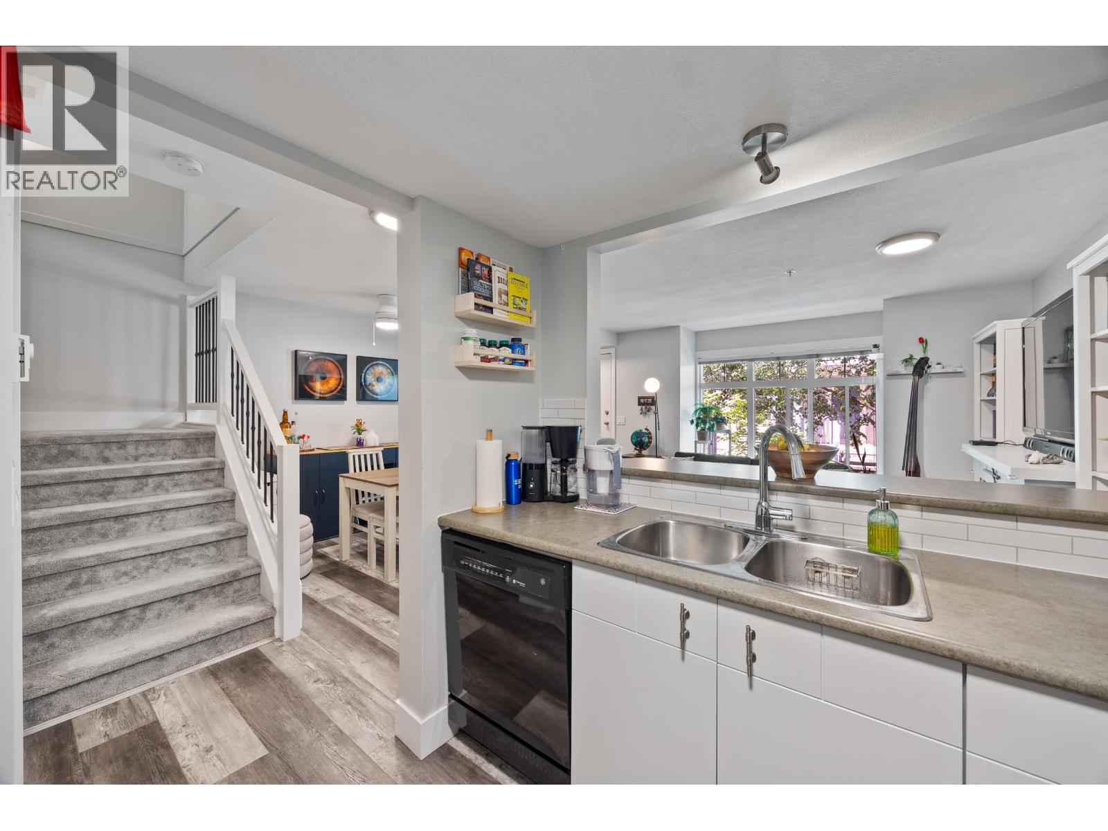 10 7428 Southwynde Avenue, Burnaby, British Columbia V3N 0A1 - Photo 6 - R3144067