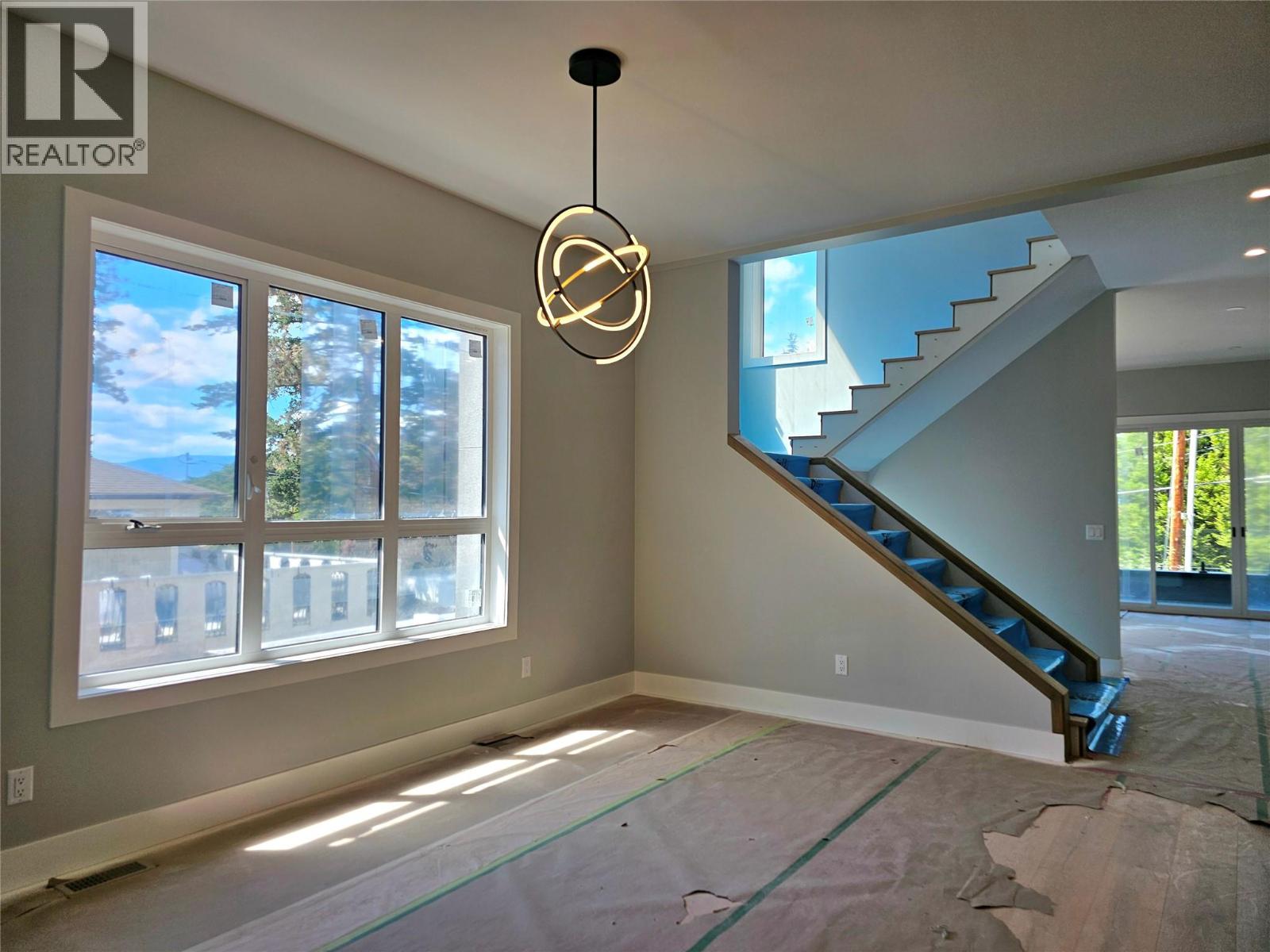 757 Barnaby Road Unit# 1 Kelowna Photo 9 757 Barnaby Road Unit# 1 Kelowna Photo 9