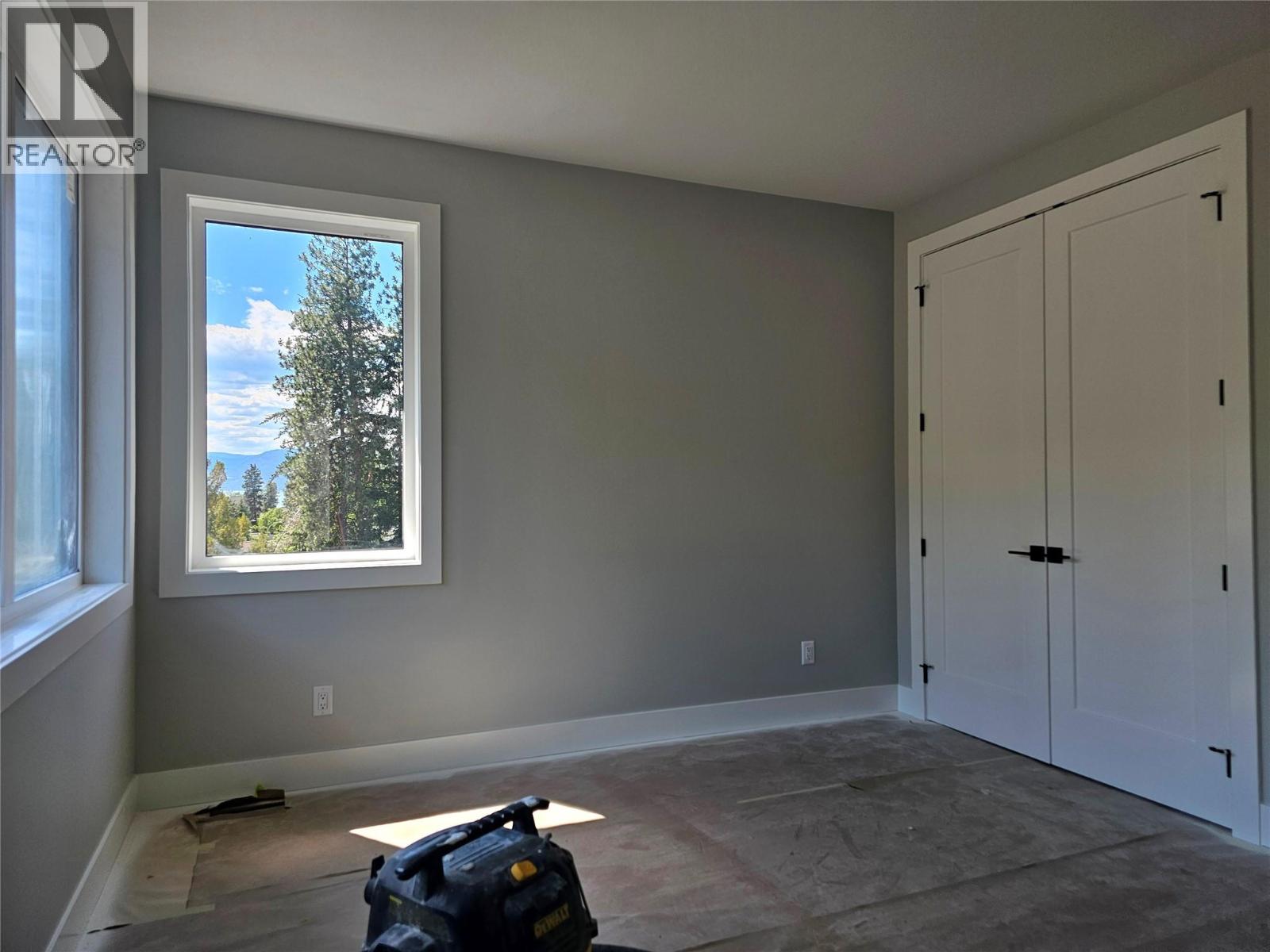 757 Barnaby Road Unit# 1 Kelowna Photo 23 757 Barnaby Road Unit# 1 Kelowna Photo 23