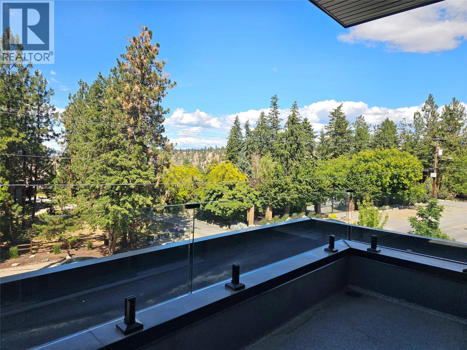 757 Barnaby Road Unit# 1 Kelowna Photo 6 757 Barnaby Road Unit# 1 Kelowna Photo 6