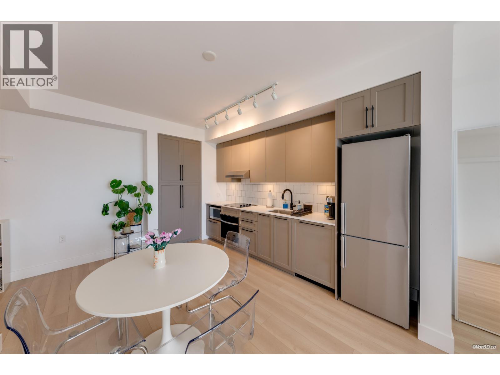 1001 8750 University Crescent, Burnaby, British Columbia  V5A 0G9 - Photo 9 - R3152550