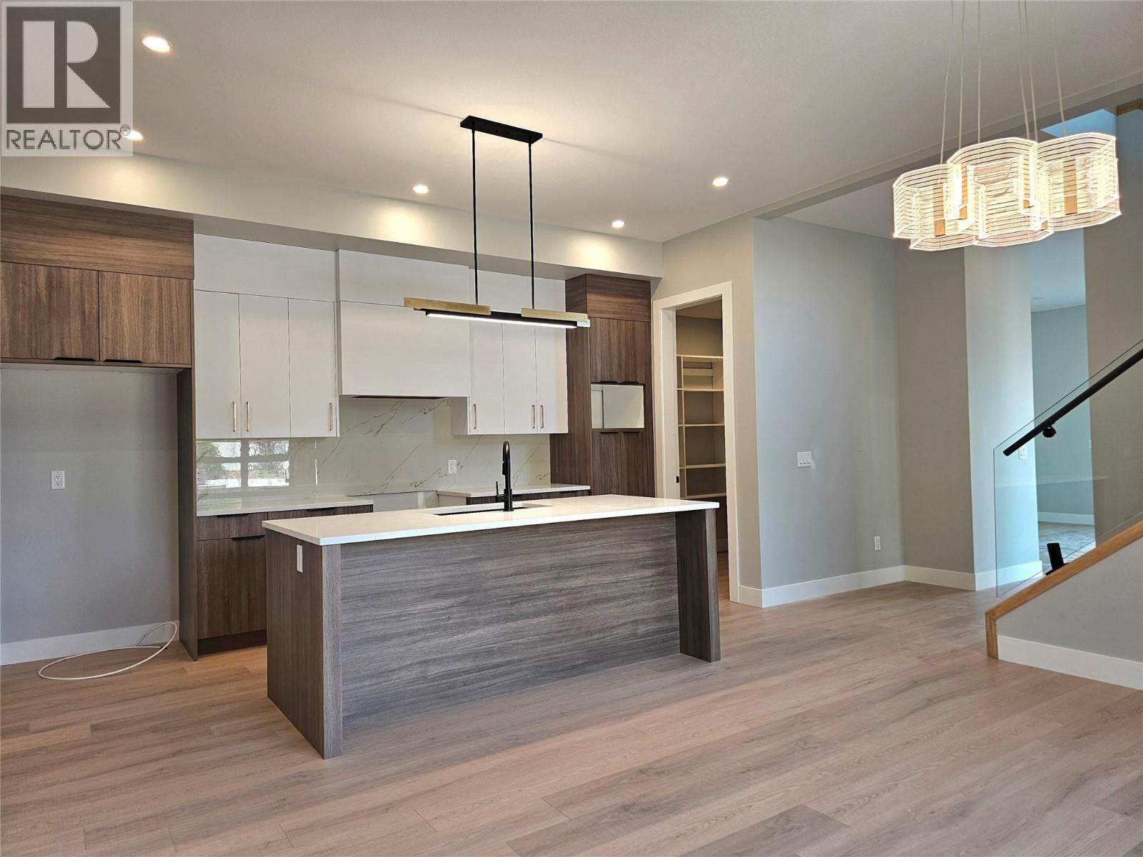 757 Barnaby Road Unit# 3, Kelowna, British Columbia  V1W 4N9 - Photo 5 - 10364188