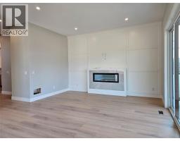 757 Barnaby Road Unit# 3, Kelowna, British Columbia  V1W 4N9 - Photo 3 - 10364188