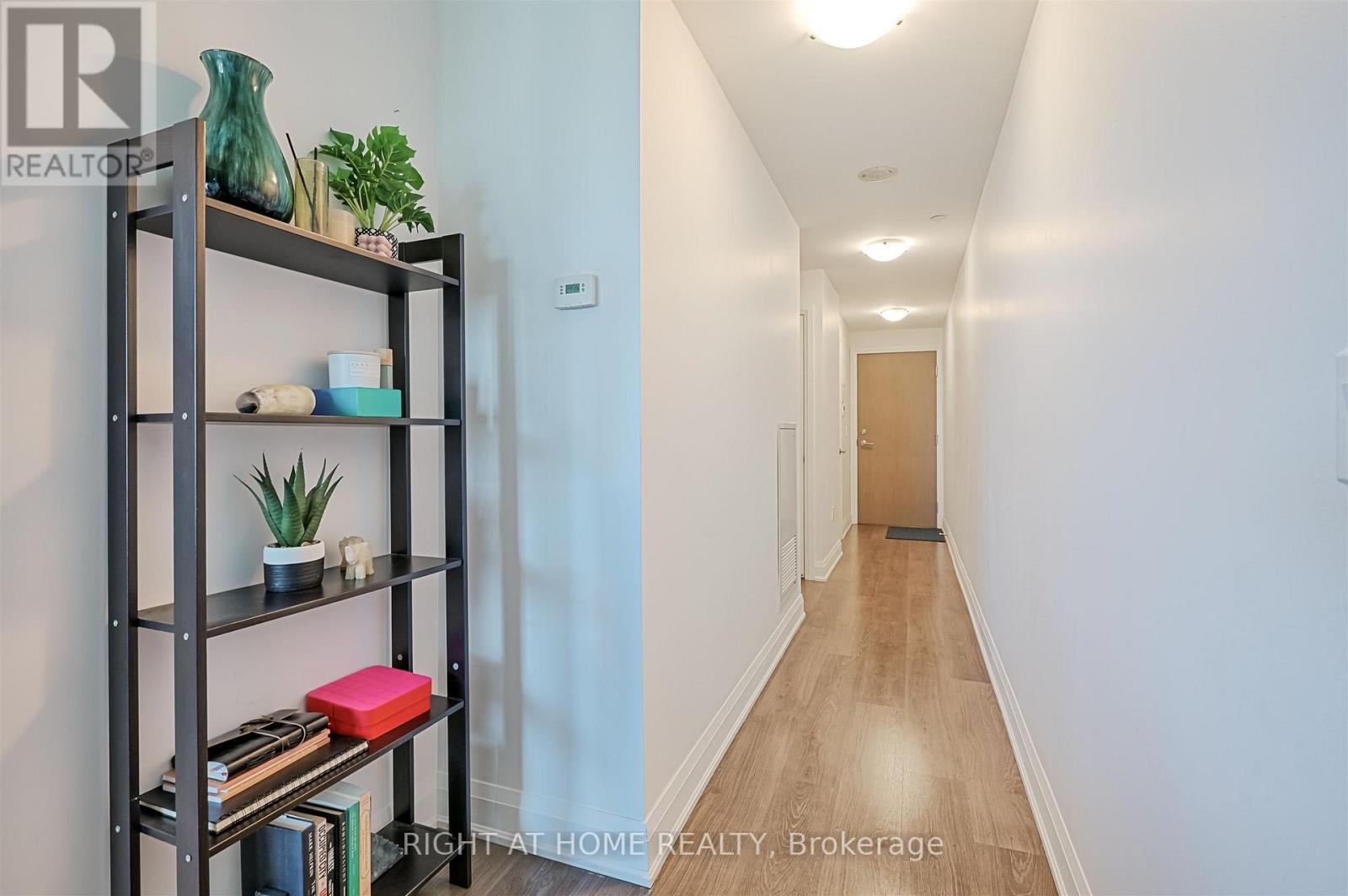 1018 - 160 Vanderhoof Avenue, Toronto, Ontario  M4G 0B7 - Photo 4 - C13637662