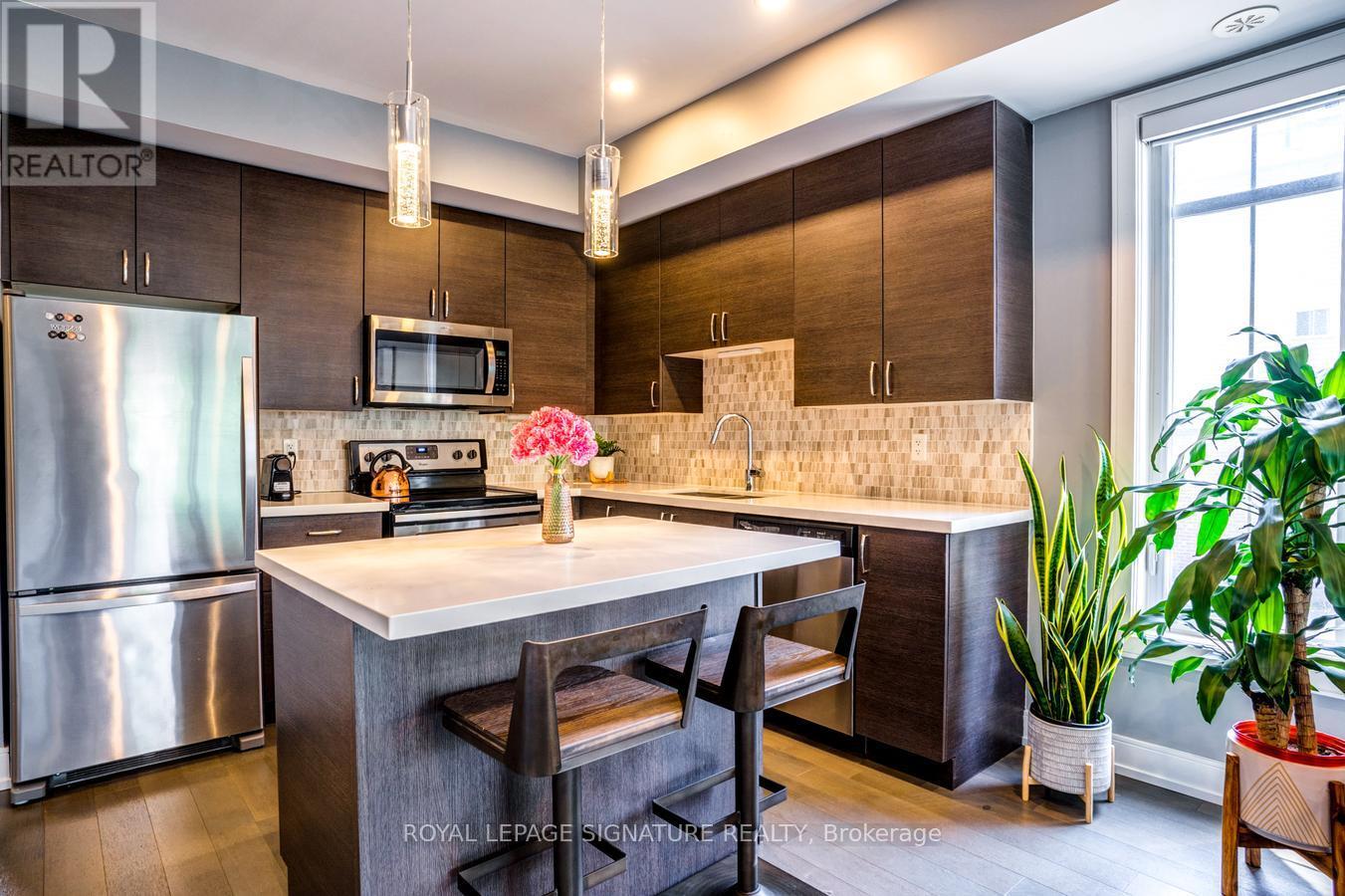 426 - 201 Pine Grove Rd Road, Vaughan, Ontario  L4L 2H7 - Photo 11 - N13637660