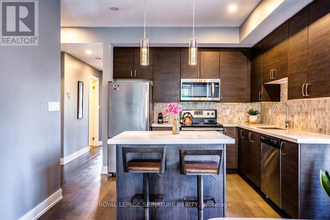 426 - 201 Pine Grove Rd Road, Vaughan, Ontario  L4L 2H7 - Photo 12 - N13637660