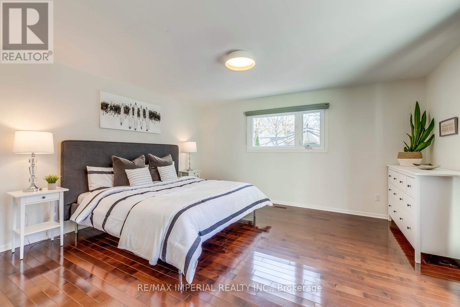 2048 Devon Road, Oakville, Ontario  L6J 2N2 - Photo 17 - W13637682
