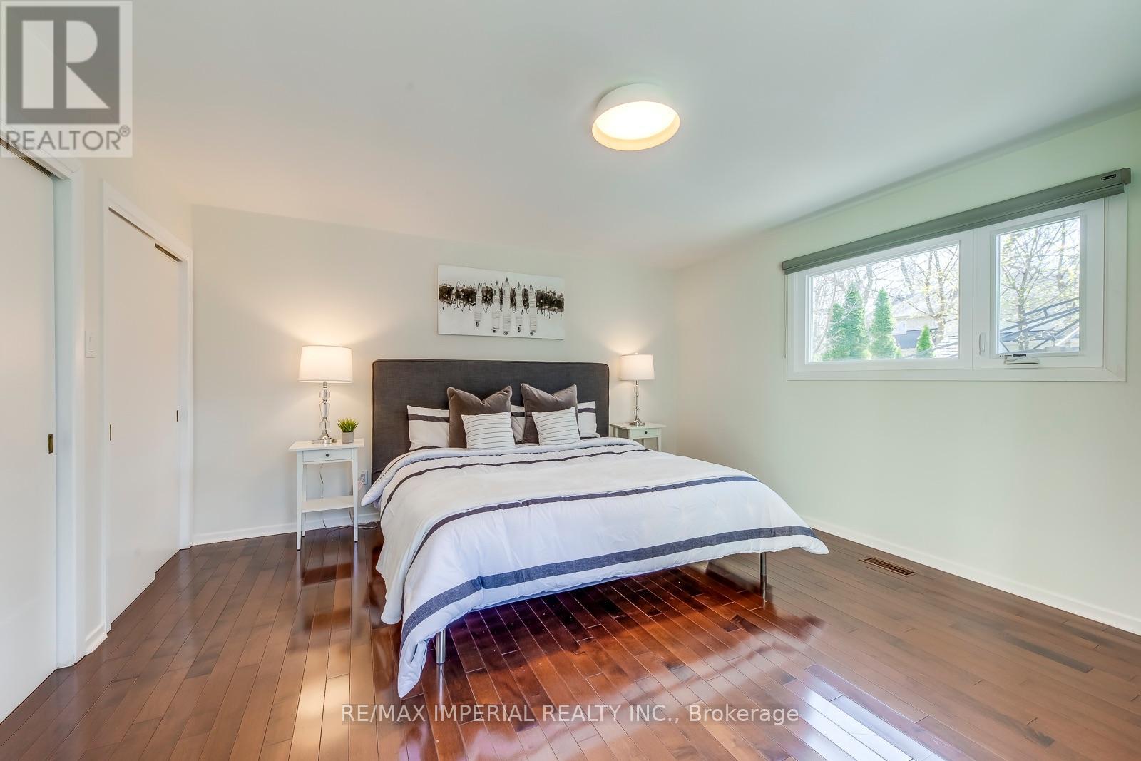 2048 Devon Road, Oakville, Ontario  L6J 2N2 - Photo 18 - W13637682
