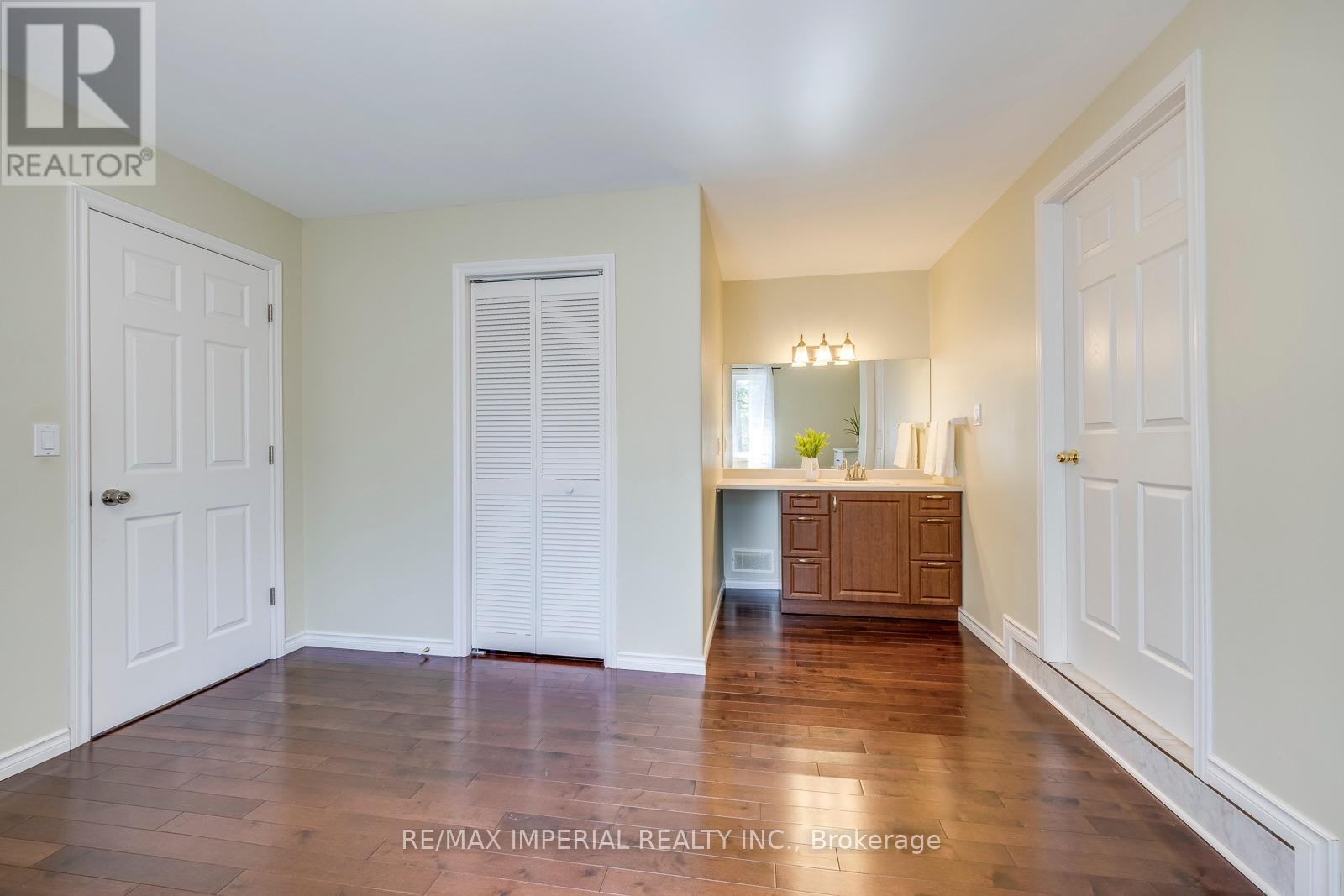 2048 Devon Road, Oakville, Ontario  L6J 2N2 - Photo 30 - W13637682