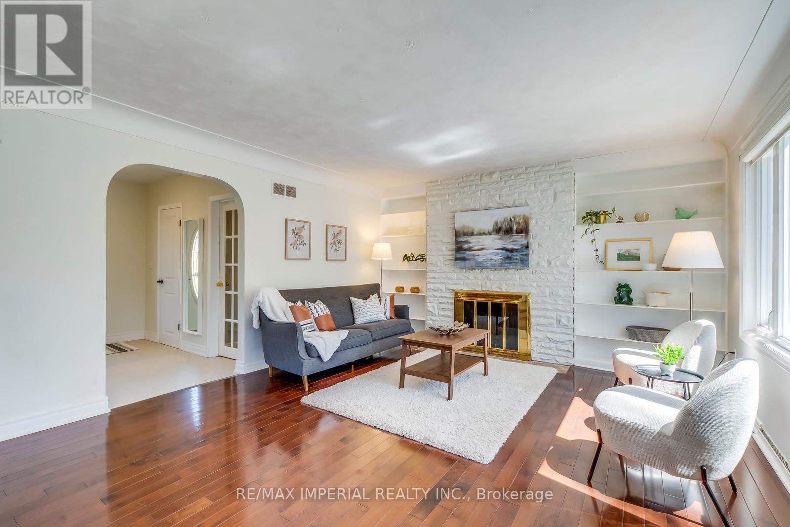 2048 Devon Road, Oakville, Ontario  L6J 2N2 - Photo 6 - W13637682