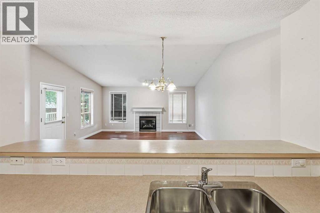 25 Tararidge Circle NE, Calgary, Alberta  T3J 3W4 - Photo 10 - A2313269