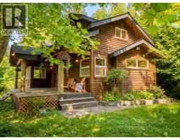 722 WEST BAY ROAD, Gambier Island, British Columbia