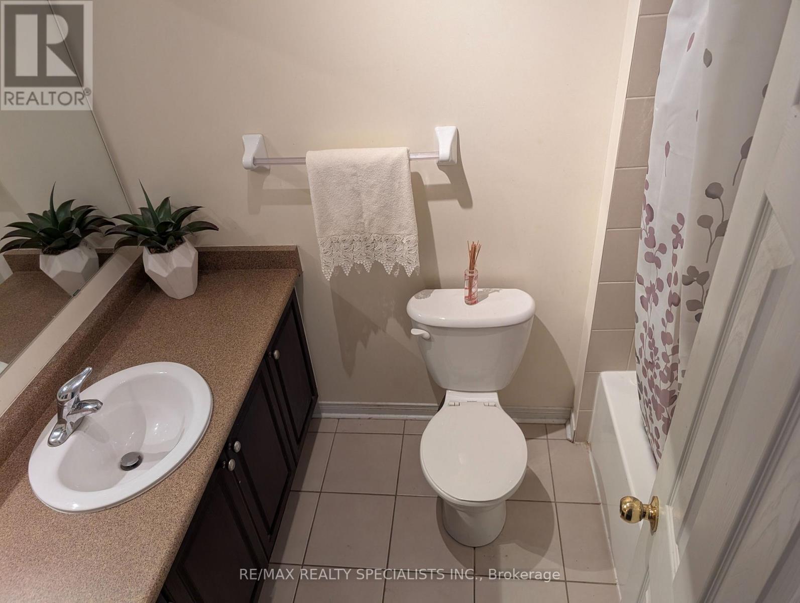 20 Thorp Crescent, Ajax, Ontario  L1T 0G9 - Photo 13 - E13637440