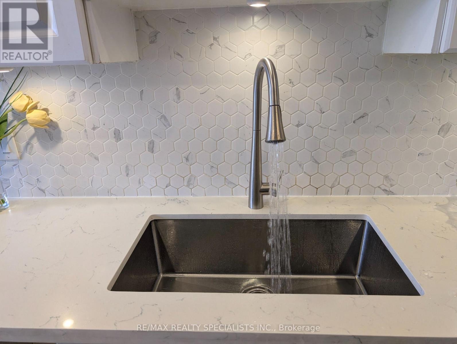 20 Thorp Crescent, Ajax, Ontario  L1T 0G9 - Photo 28 - E13637440