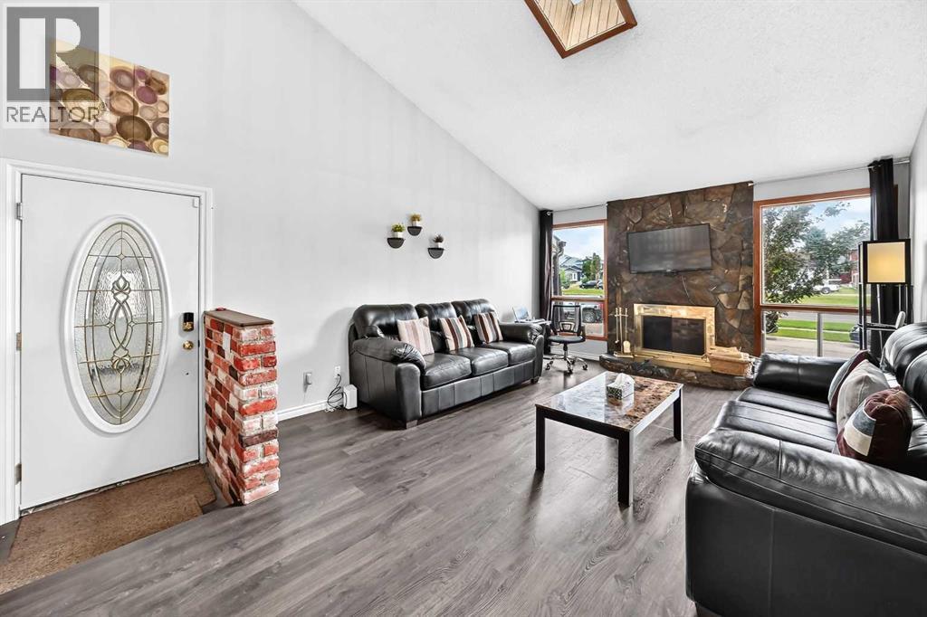 91 Castleridge Crescent NE, Calgary, Alberta  T3J 1N6 - Photo 7 - A2330916