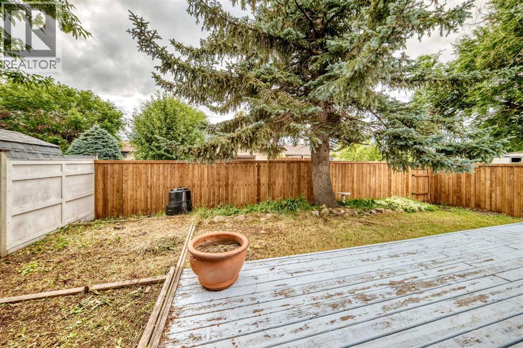 91 Castleridge Crescent NE, Calgary, Alberta  T3J 1N6 - Photo 29 - A2330916