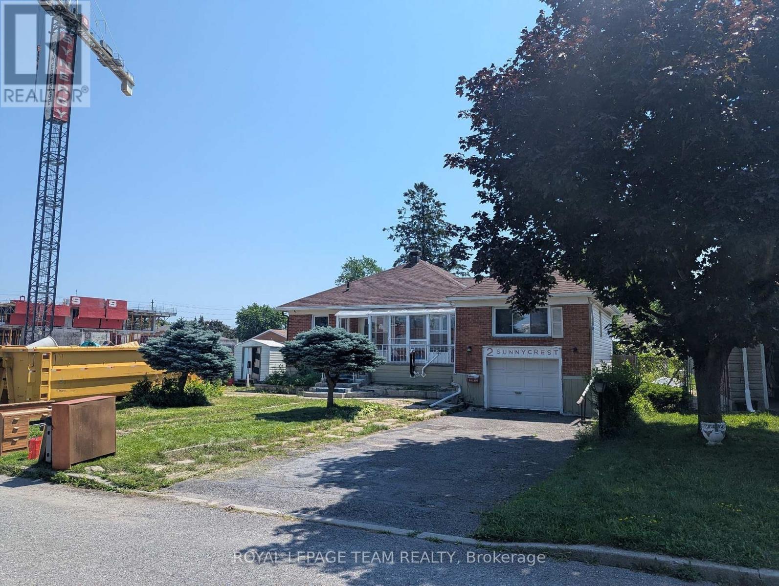 2 SUNNYCREST DRIVE, Ottawa, Ontario