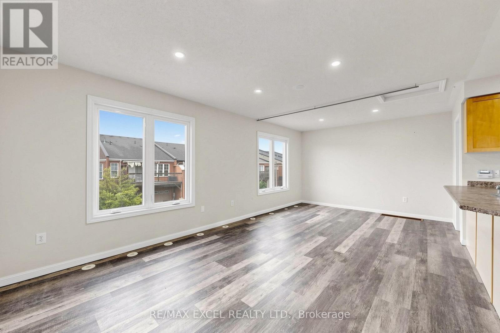 11 Peony Street, Markham, Ontario  L6B 1M2 - Photo 10 - N13637700
