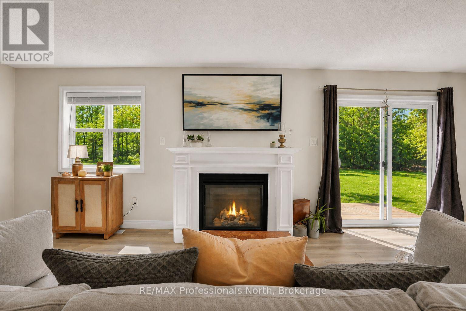 33 WHITEHORN PARK ROAD W, Bracebridge, Ontario