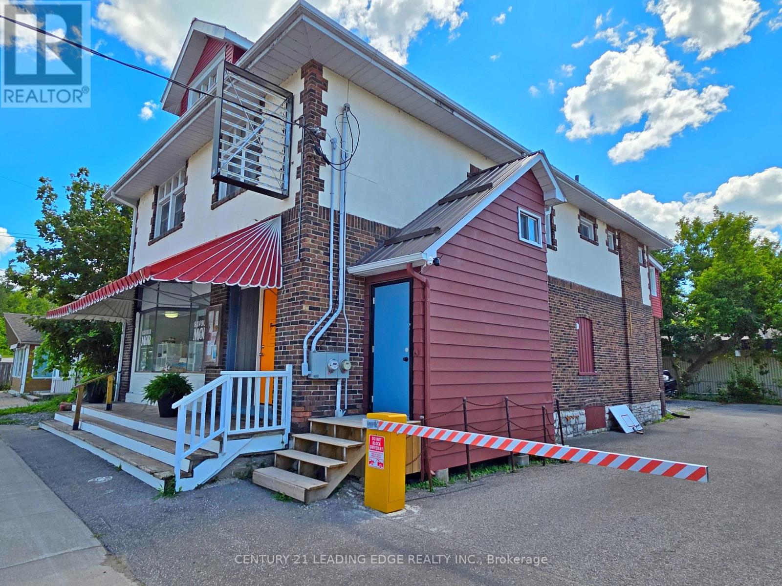 6651 Highway 35, Kawartha Lakes, Ontario K0M 1K0 - Photo 3 - X12488054