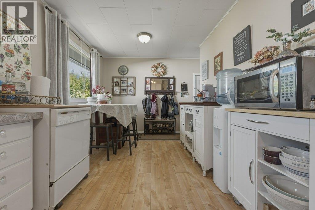 3580 20 Avenue SE Salmon Arm Photo 7 3580 20 Avenue SE Salmon Arm Photo 7