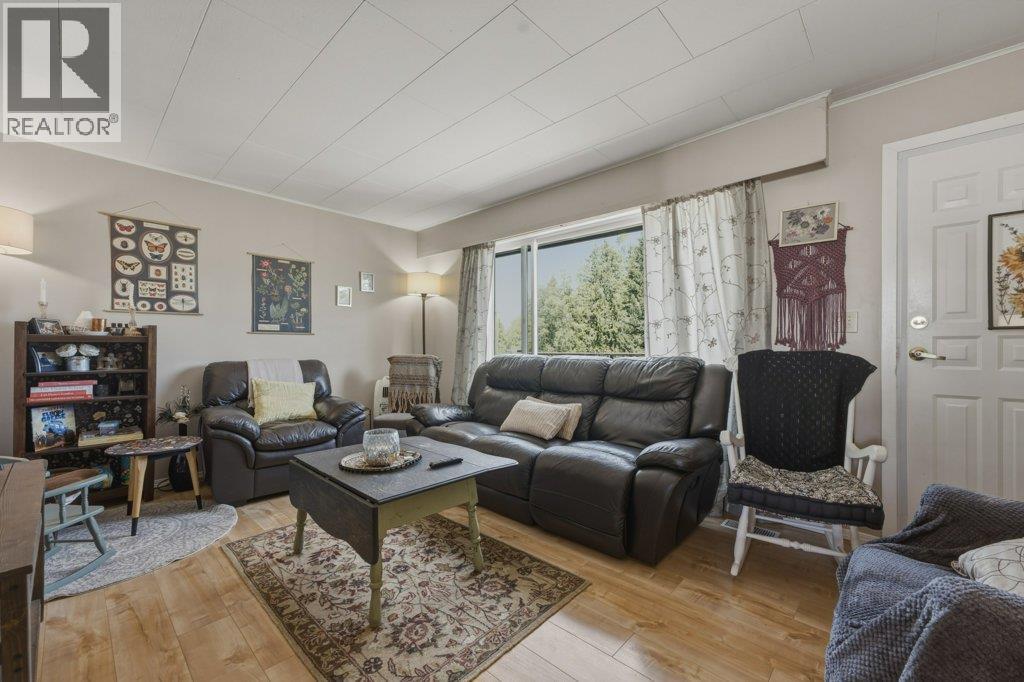 3580 20 Avenue SE Salmon Arm Photo 13 3580 20 Avenue SE Salmon Arm Photo 13