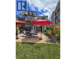 5915 BEACHGATE LANE, Sechelt, British Columbia