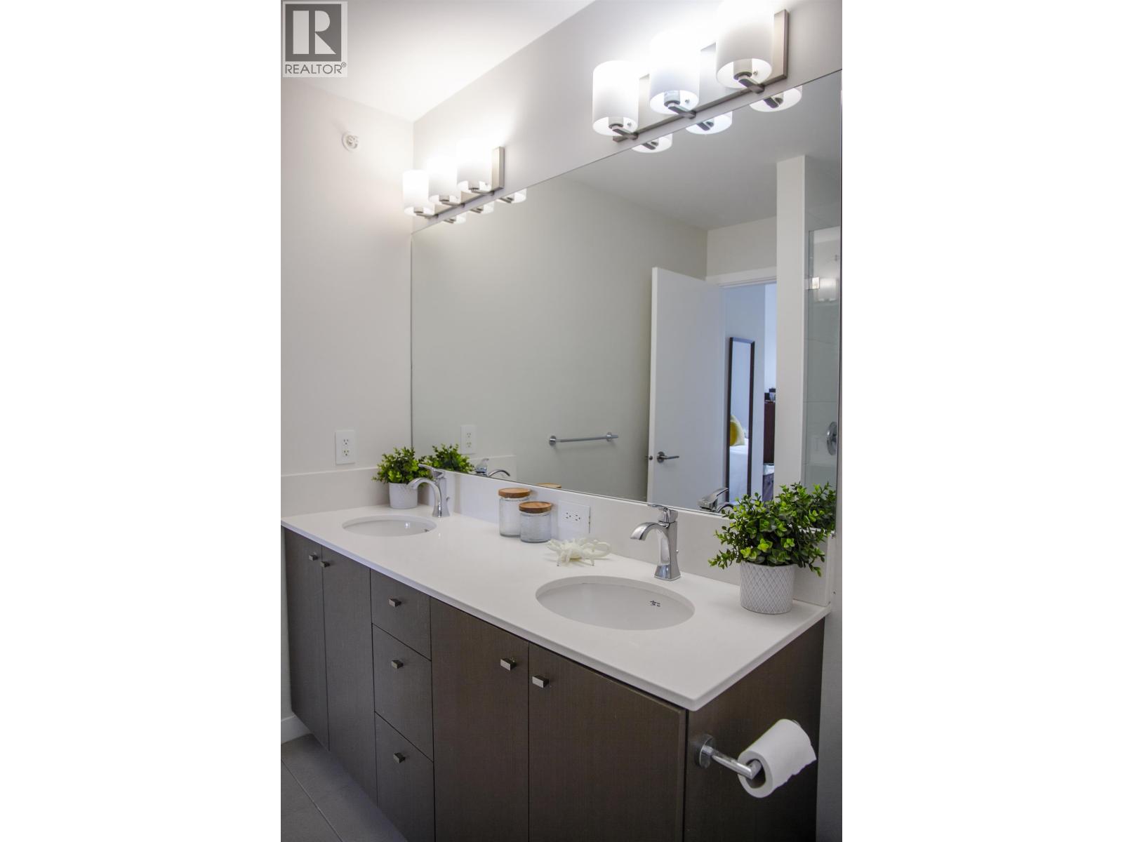 5915 Beachgate Lane, Sechelt, British Columbia V7Z 0A4 - Photo 15 - R3110913