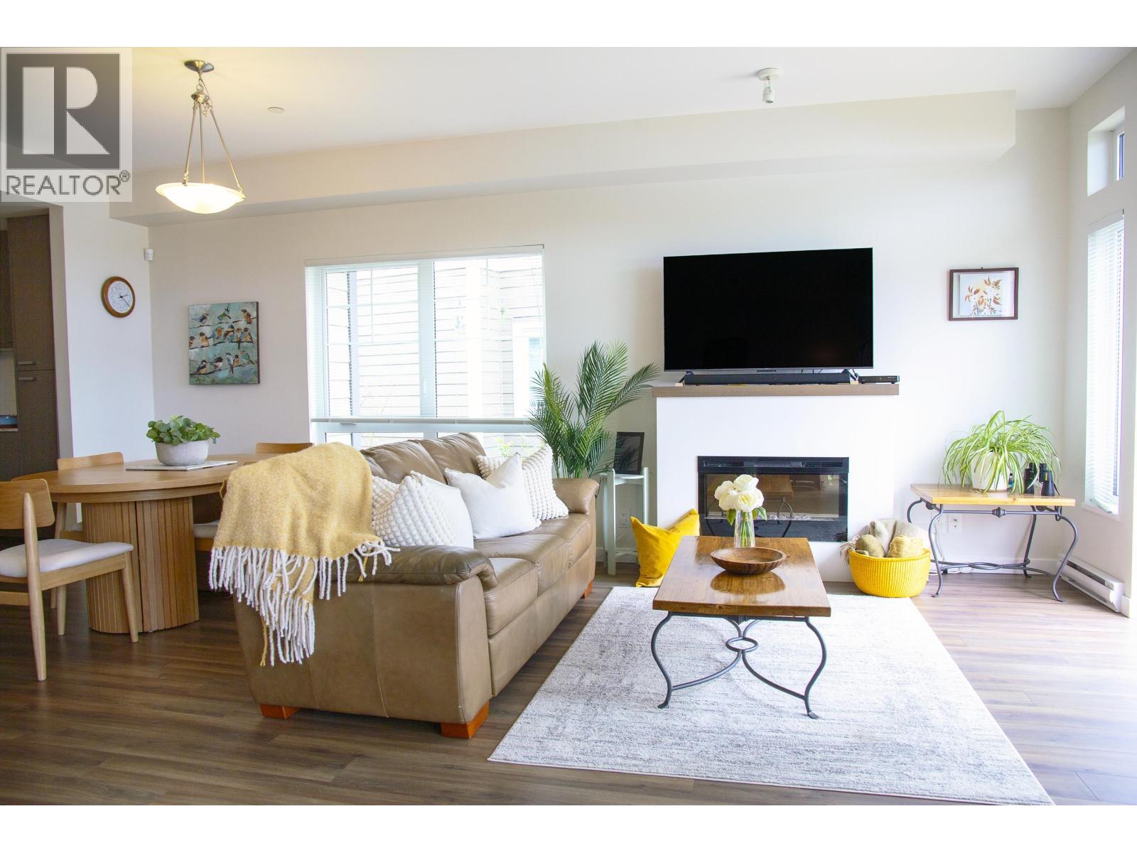 5915 Beachgate Lane, Sechelt, British Columbia V7Z 0A4 - Photo 7 - R3110913