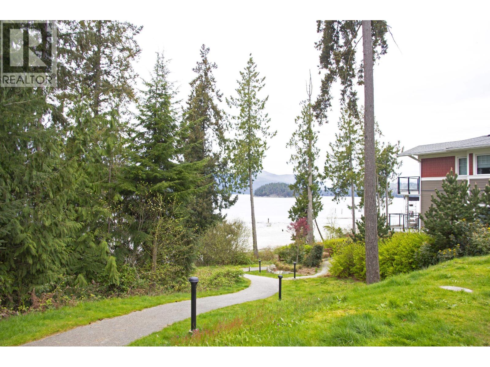 5915 Beachgate Lane, Sechelt, British Columbia V7Z 0A4 - Photo 33 - R3110913