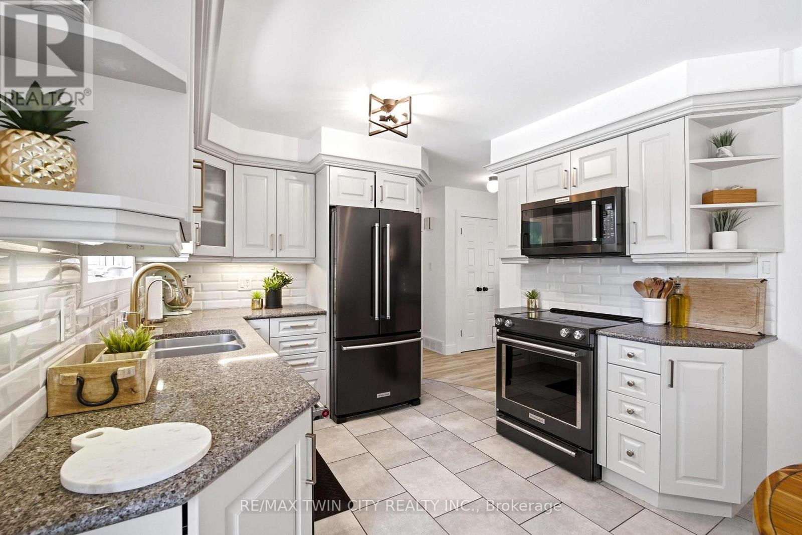 581 Glendene Crescent, Waterloo, Ontario  N2L 4P3 - Photo 10 - X13637714