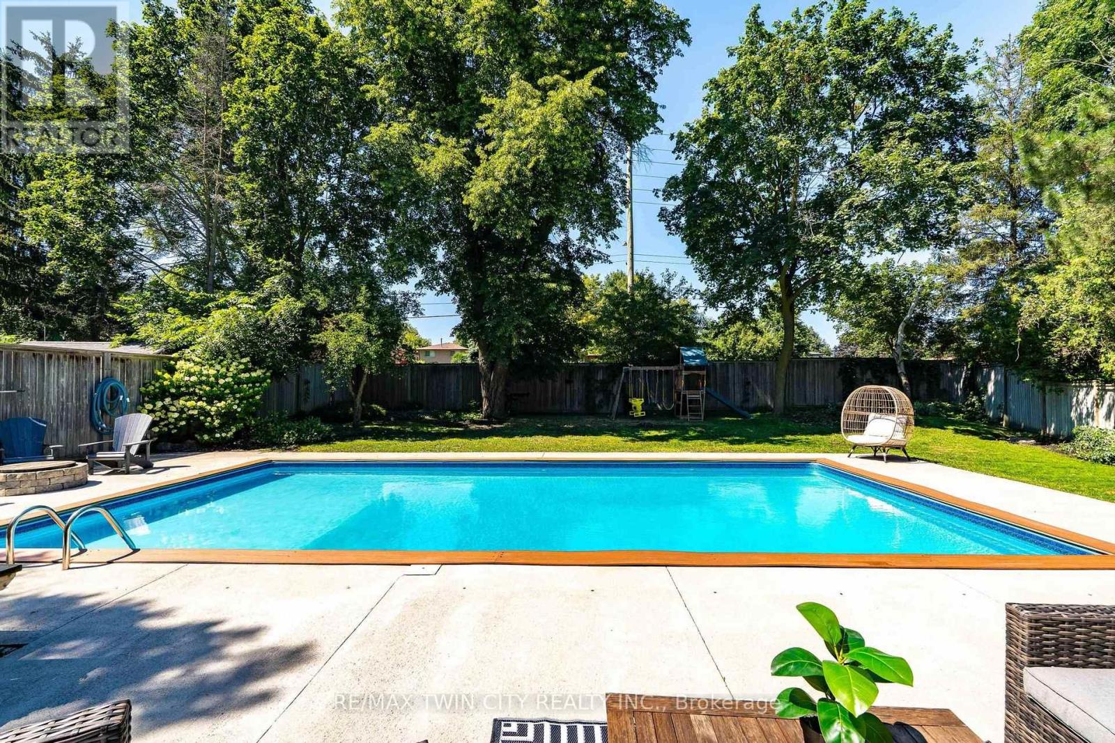 581 Glendene Crescent, Waterloo, Ontario  N2L 4P3 - Photo 39 - X13637714