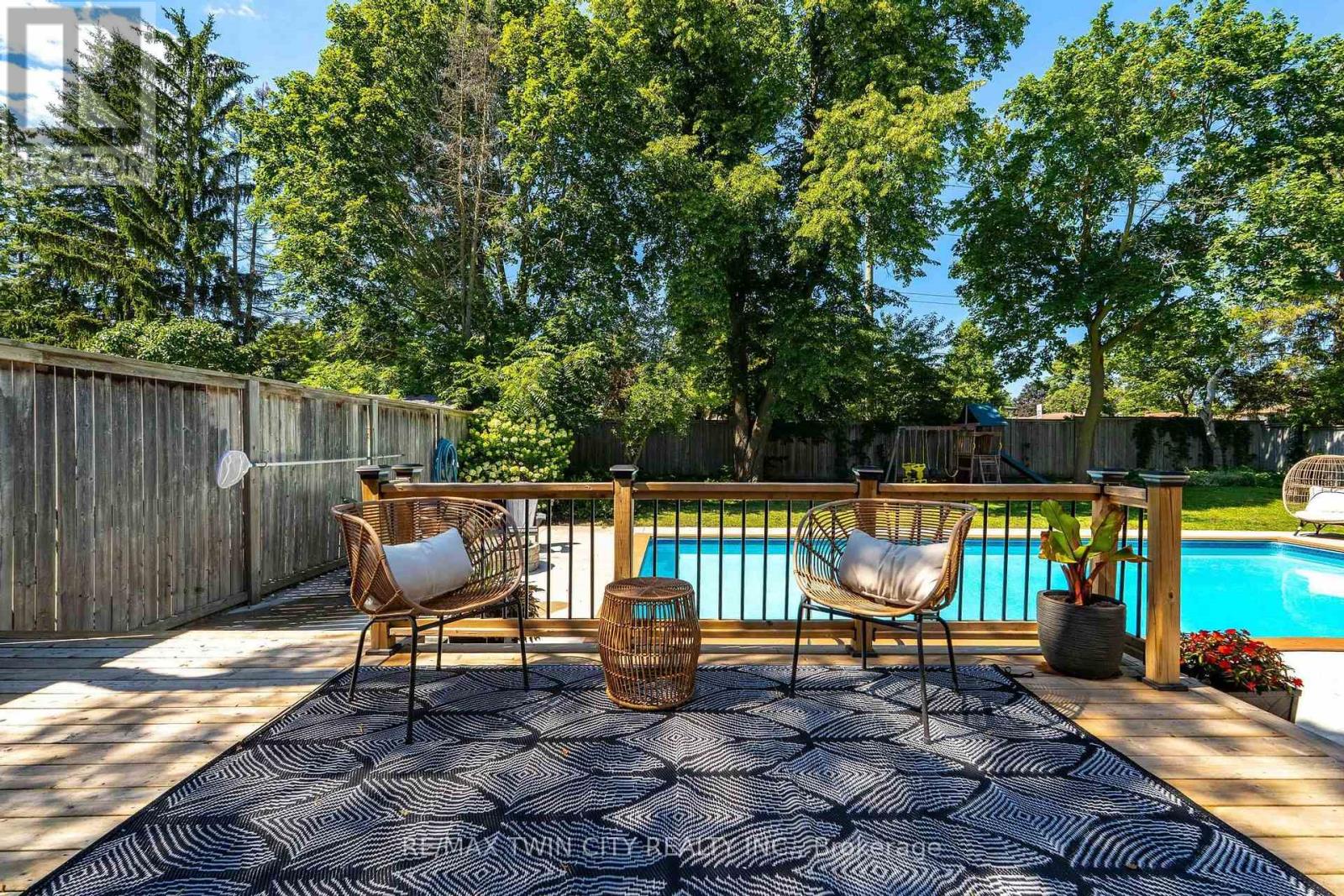 581 Glendene Crescent, Waterloo, Ontario  N2L 4P3 - Photo 40 - X13637714