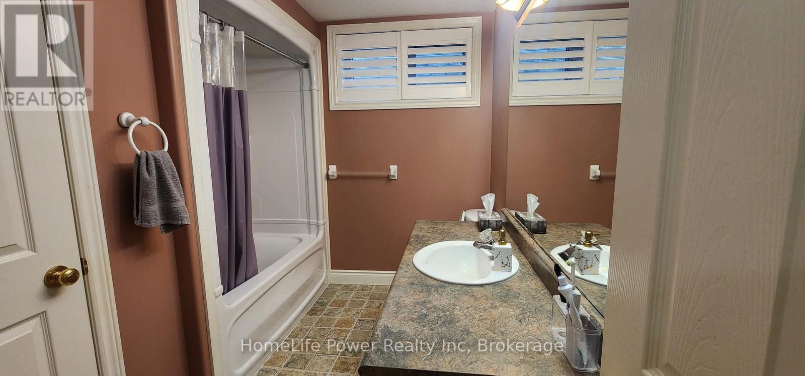 228 The Lions Gate, Waterloo, Ontario  N2L 6M5 - Photo 31 - X13636368