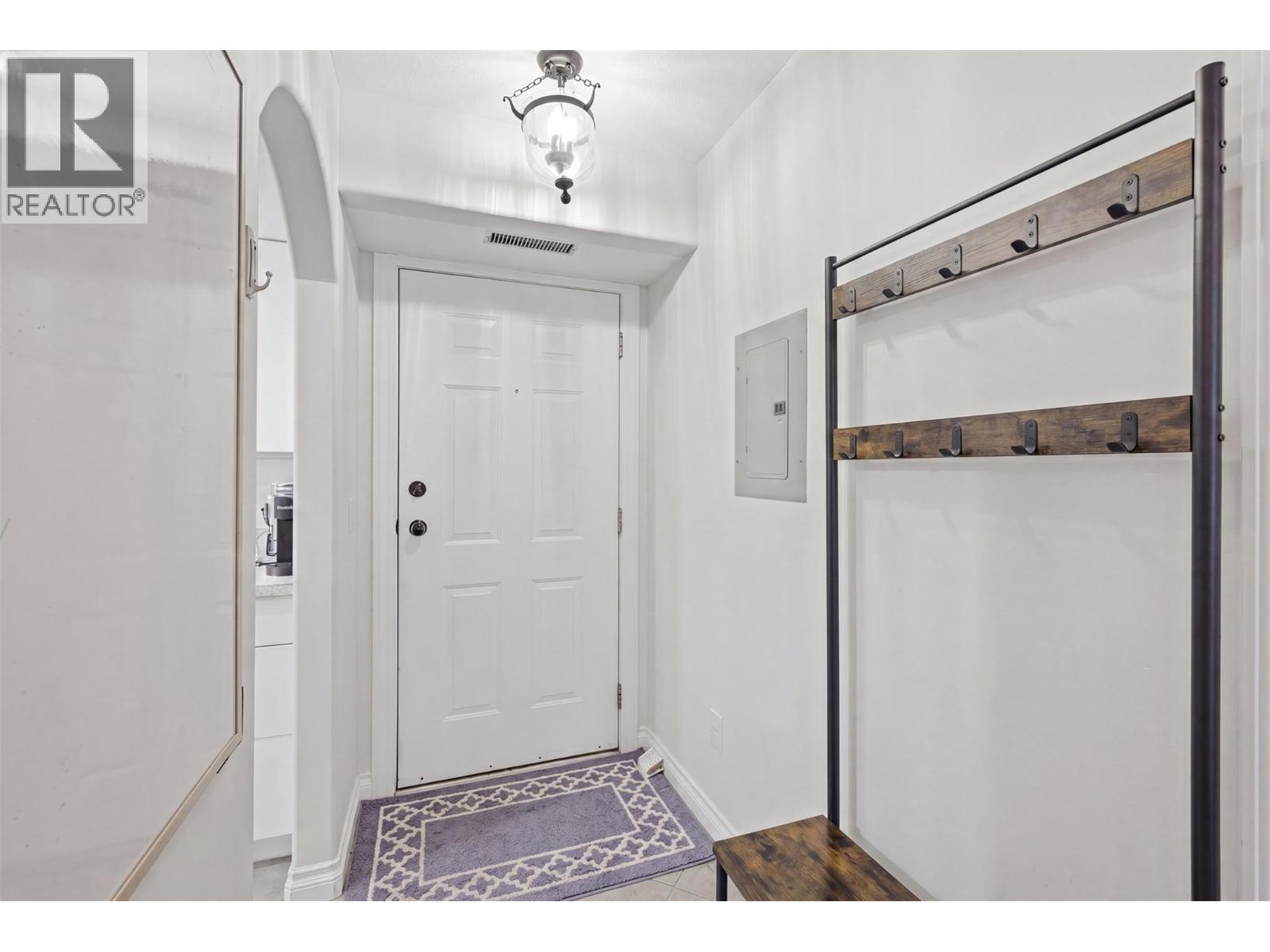 1185 Hugh Allan Drive Unit# 102, Kamloops, British Columbia  V1S 1T3 - Photo 3 - 10392377