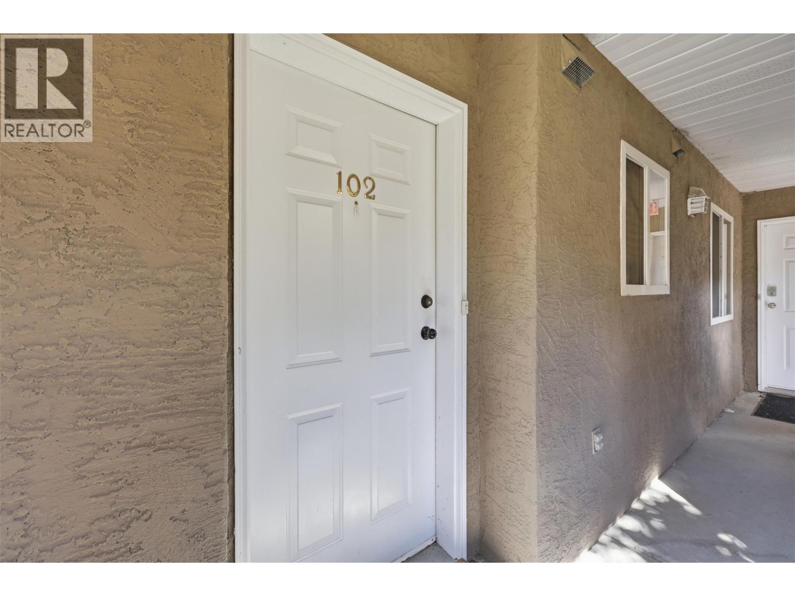1185 Hugh Allan Drive Unit# 102, Kamloops, British Columbia  V1S 1T3 - Photo 2 - 10392377