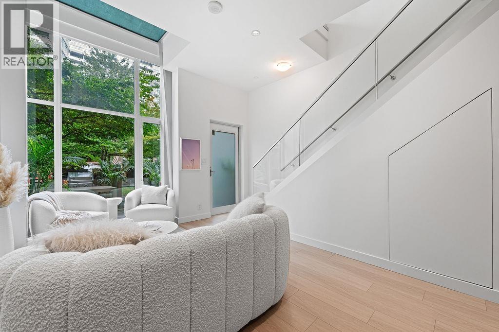 141 E 1st Avenue, Vancouver, British Columbia  V6A 0E8 - Photo 15 - R3152569