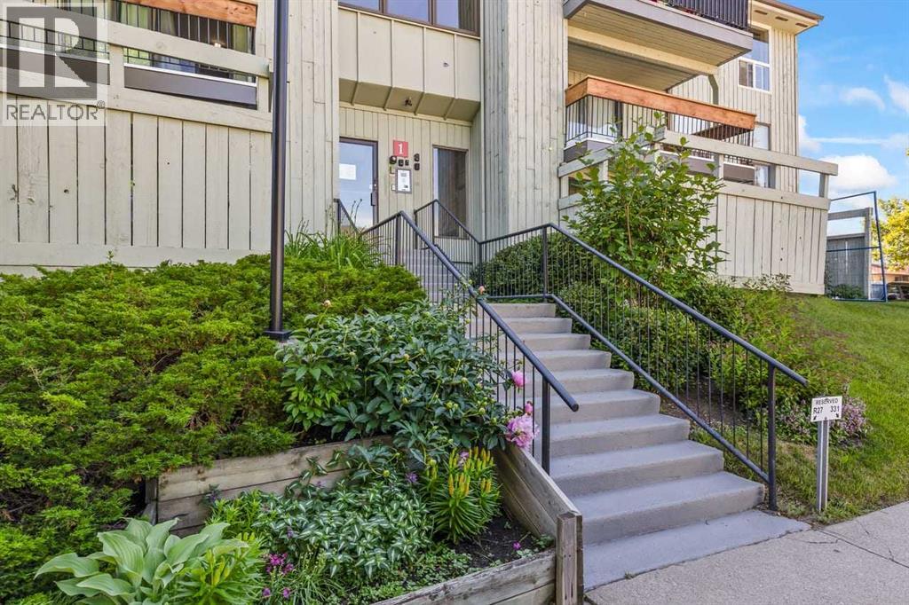 123, 10120 Brookpark Boulevard Sw, Calgary, Alberta  T2W 3G3 - Photo 2 - A2325982