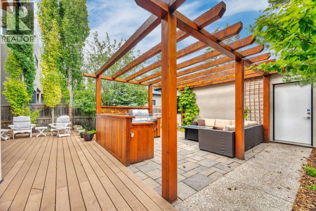 2008 38 Avenue SW, Calgary, Alberta  T2T 2K4 - Photo 2 - A2328861
