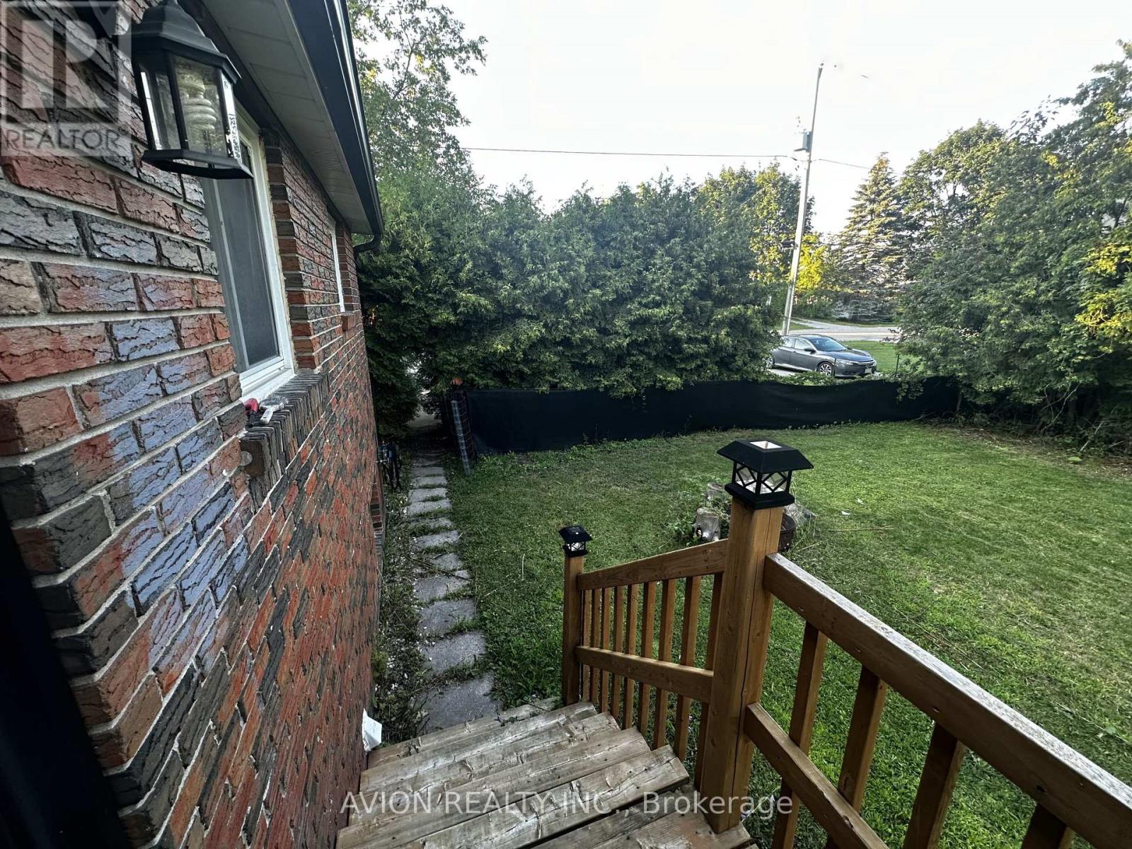 51 Windsor Drive, Whitchurch-Stouffville, Ontario  L4A 7X3 - Photo 3 - N13637732