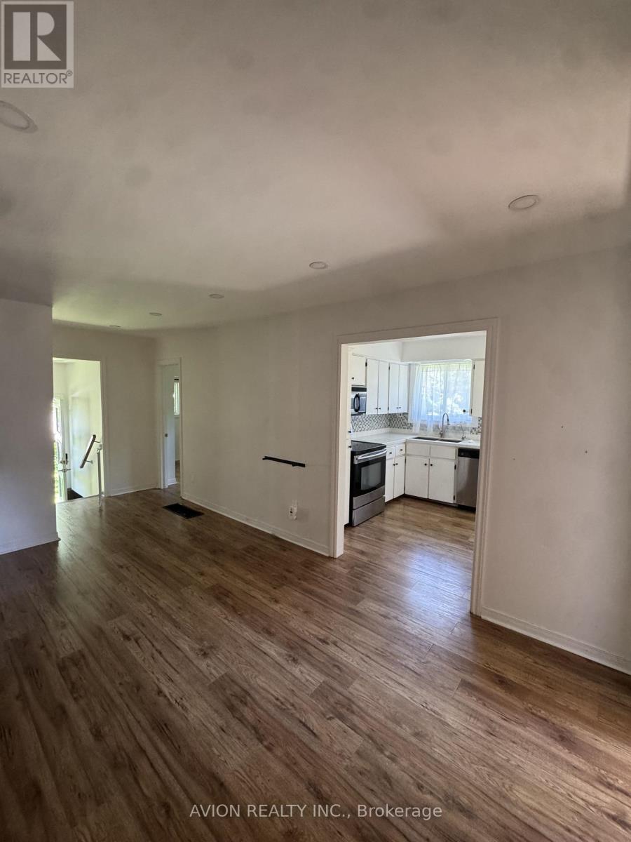 51 Windsor Drive, Whitchurch-Stouffville, Ontario  L4A 7X3 - Photo 6 - N13637732