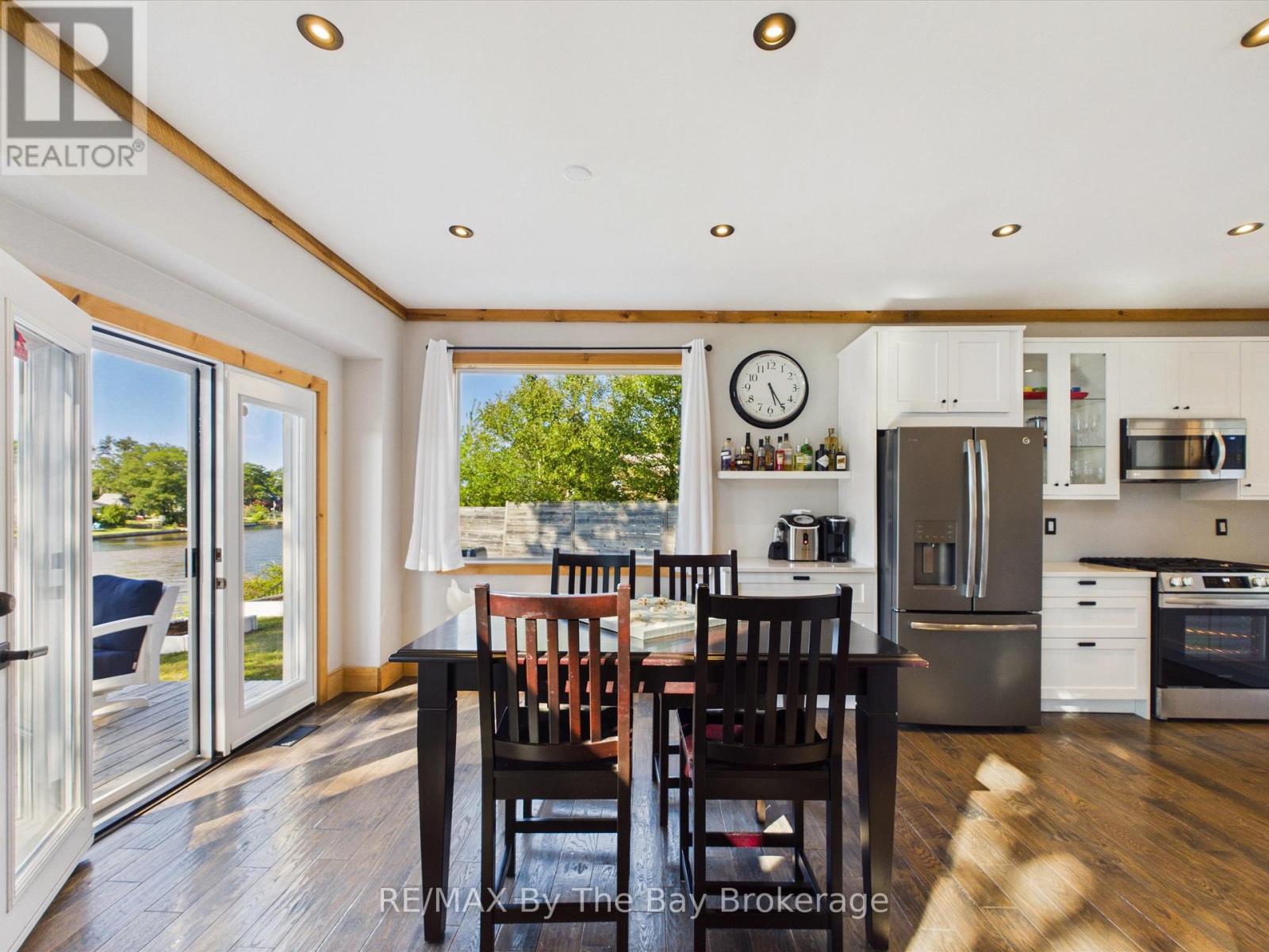 2056 River Road W, Wasaga Beach, Ontario  L9Z 2W1 - Photo 12 - S13637718